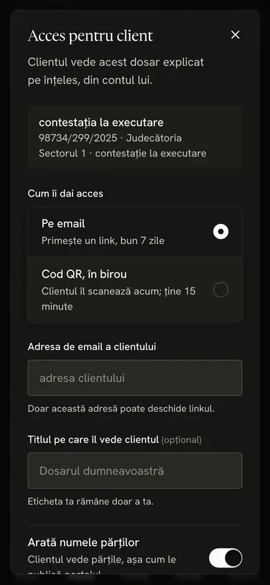 Fereastra Acces pentru client: dosarul, accesul pe email sau printr-un cod QR în birou, adresa clientului, titlul pe care îl vede și numele părților.