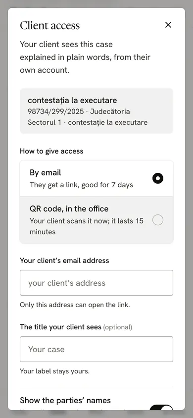 The Client access dialog: the case, access by email or by a QR code in the office, the client's address, the title they see and the parties' names.