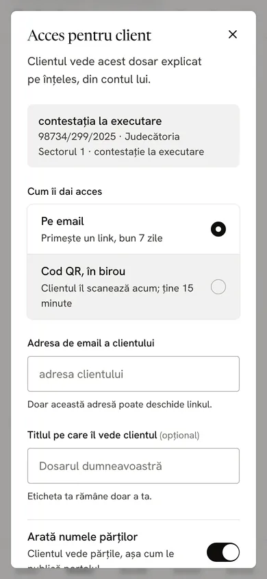 Fereastra Acces pentru client: dosarul, accesul pe email sau printr-un cod QR în birou, adresa clientului, titlul pe care îl vede și numele părților.