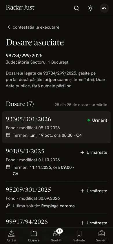 Dosarele asociate unui dosar, găsite după părțile lui: numerele, stadiul, termenul și butonul Urmărește lângă fiecare.