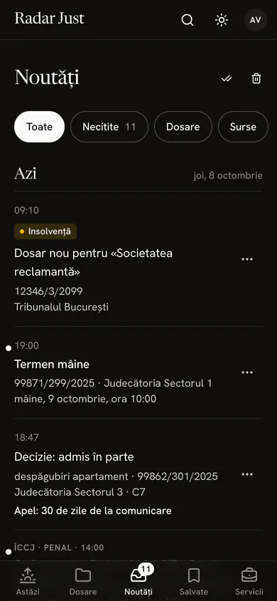 Ecranul Noutăți: actualizările din dosare și noutățile din surse, cu filtrele Toate, Necitite, Dosare și Surse.