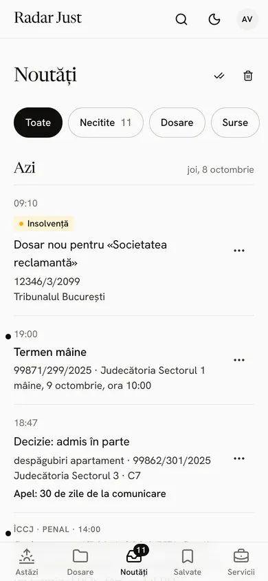 Ecranul Noutăți: actualizările din dosare și noutățile din surse, cu filtrele Toate, Necitite, Dosare și Surse.