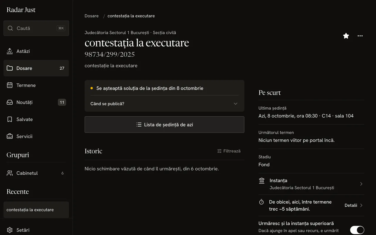 Fișa unui dosar în aplicația web: calea de navigare, starea, butonul listei de ședință, istoria și rezumatul.